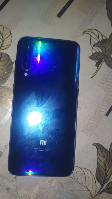 Продам mi 9 в хорошем состоянии
