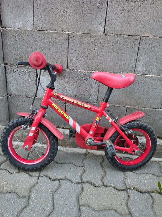 Vând bicicleta copii roti pe 12"