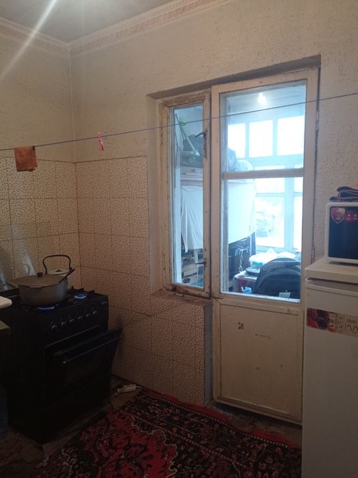 Купкаватли уйдан 3хонали 1 каватдан уй сотилади.