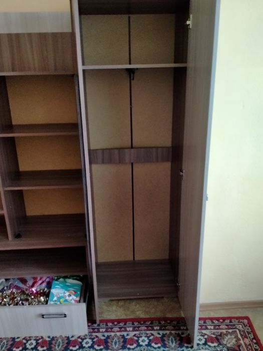 Продам стенку в гостиную