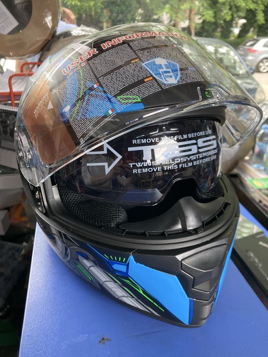 НОВА Каска за мотор Пистова М // пистов мотор , Шлем M