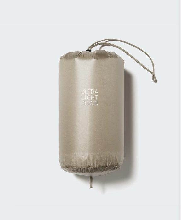 пуховик UNIQLO Ultra Light Down кокон