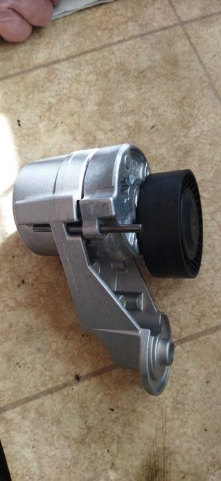 Обтяжна ролка за камион Volvo Penta