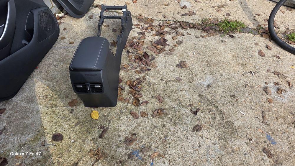 Toyota Corolla (e21) след 2019 Suzuki Swace Кори врати