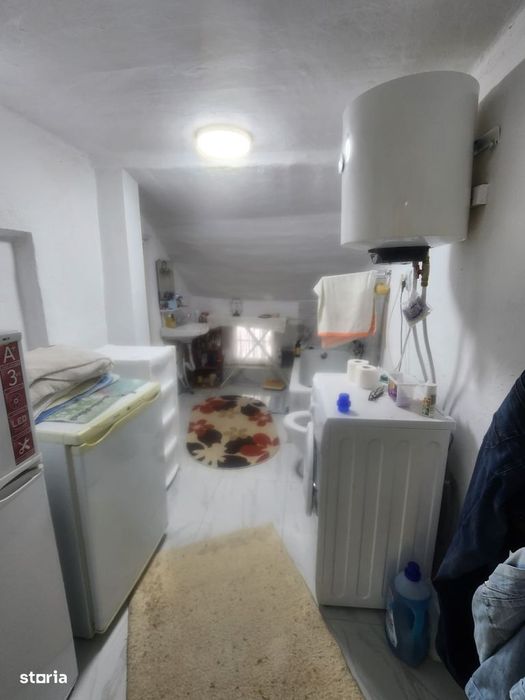 Casa cu 2 camere in Margineni