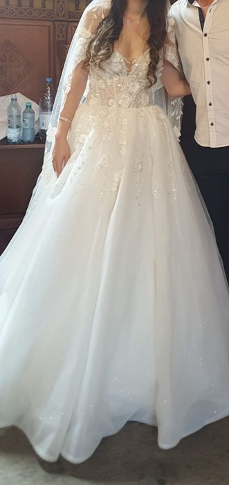 Vând roche de mireasă