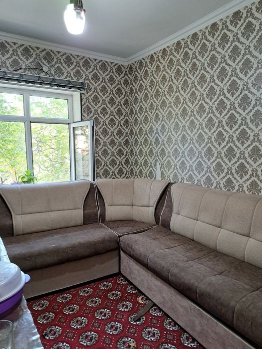 Уголок сатылады.