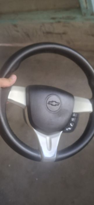 Продам рул от спарка 4 позиции.стояло на матизе с кнопками для тейес м