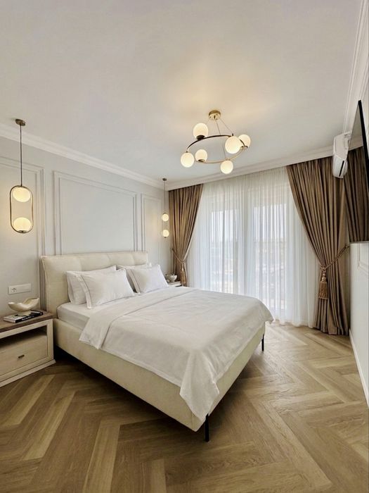 Casă individuală de lux cu 7 camere + Spațiu Comercial