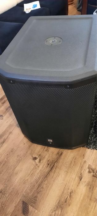 Vand 2 basi (subwooferi) JBL PRX 618 XLF Impecabili