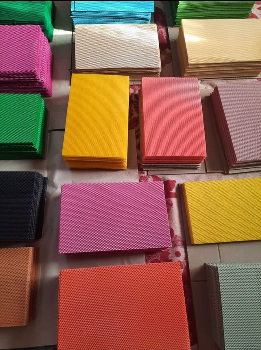 Цветная вощина Продам