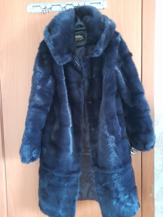 Продам шубу б/у в идеальном состояние