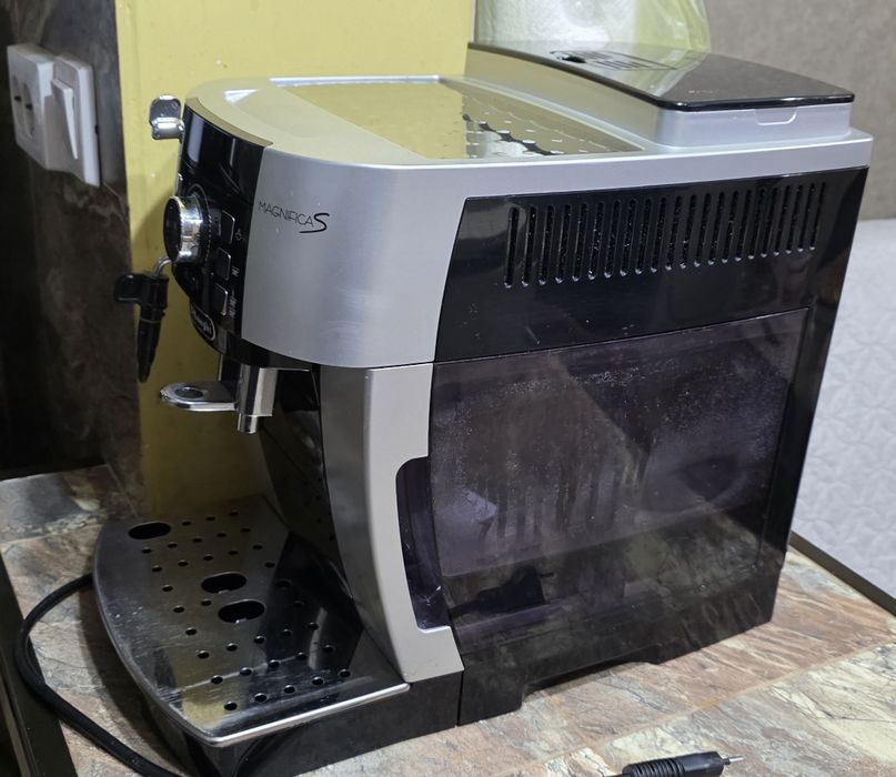 Кафеавтомат Delonghi Magnifica S