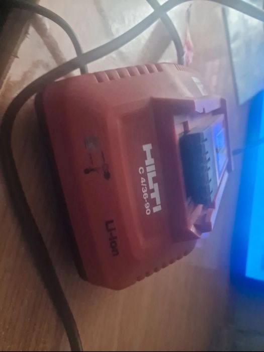 Încărcător hilti c4/36-90