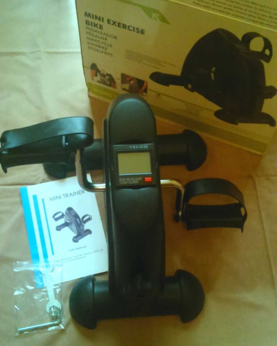 Компактный мини-велотренажер