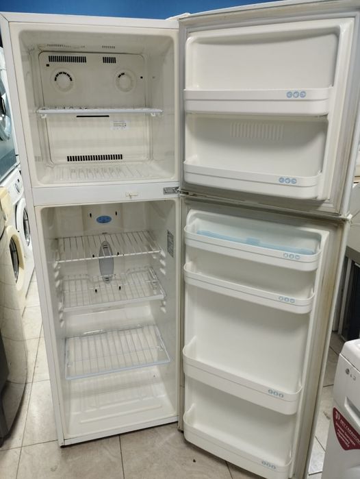 Холодильник марка LG