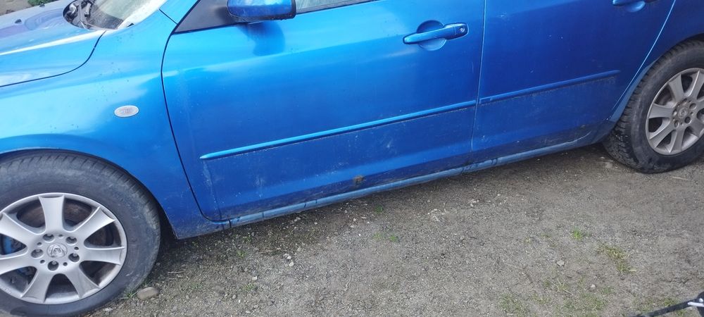 Mazda 3 si Seat Ibiza