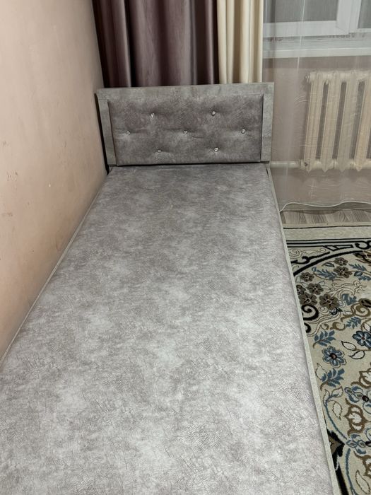 Кровать в хорошем состоянии