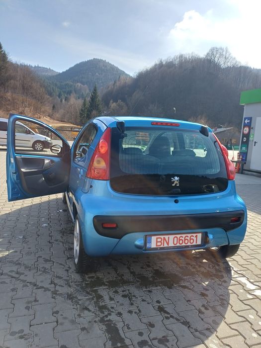 Vand peugeot albastru