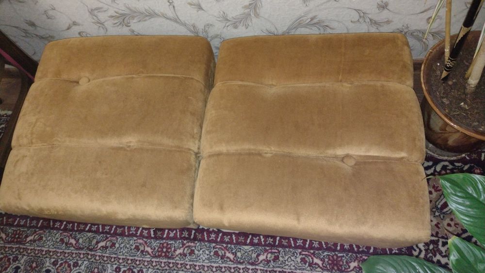 Холна гарнитура цвят "старо злато"