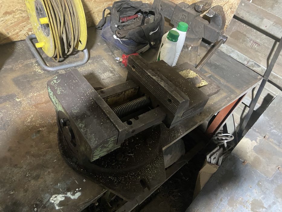 Тиски станочные.