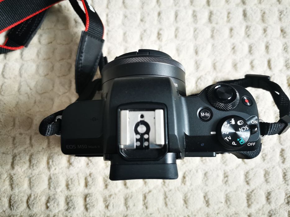 Vând canon eos m50 Mark ii+ 2 obiective