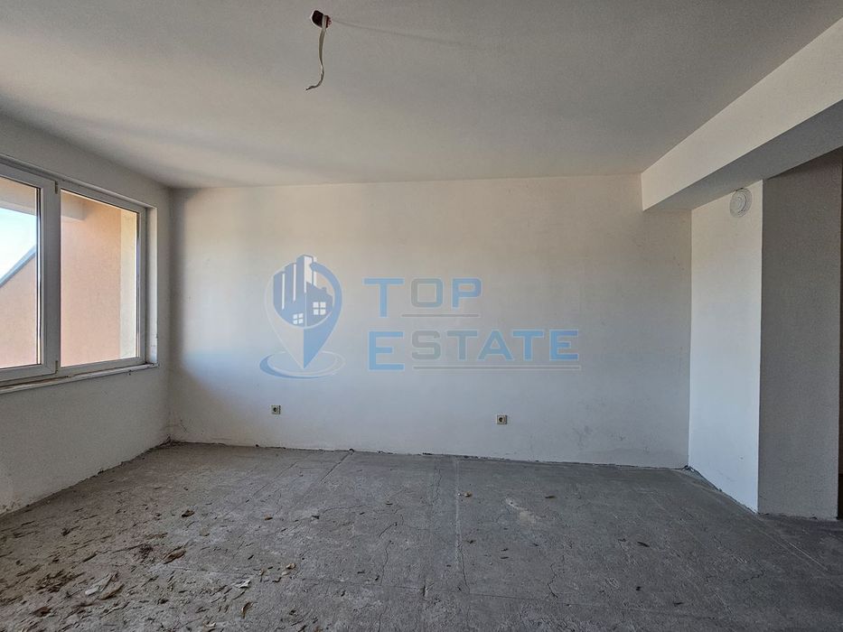 Продава се Двустаен апартамент в Велико Търново, Център - 70 кв.м за 1572 €/кв.м - Снимка #1