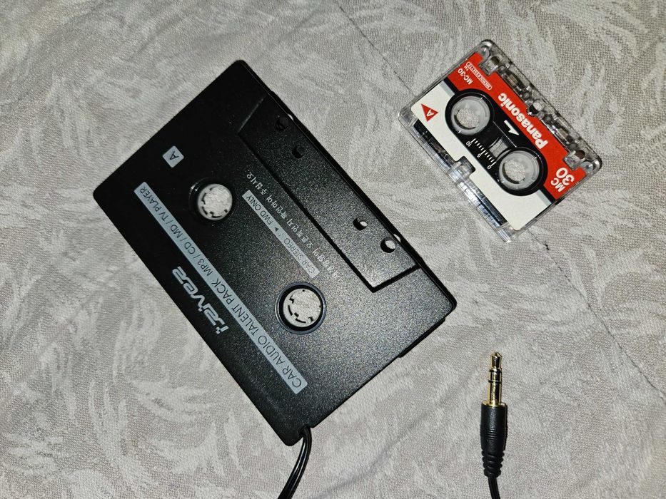 видео мини кассета  TDK для видеокамеры.