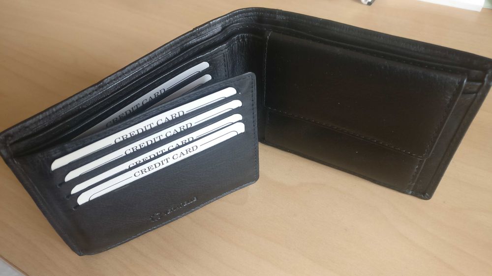 Италиански кожен портфейл