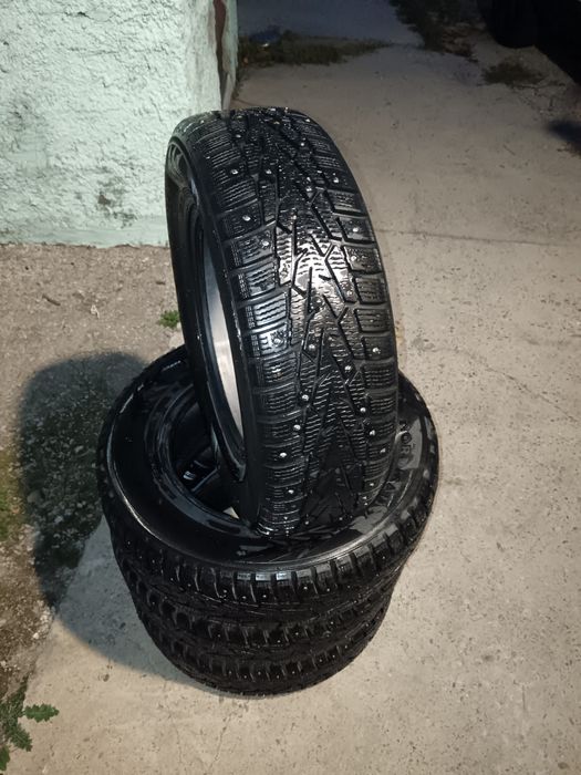Продам шины зимнии