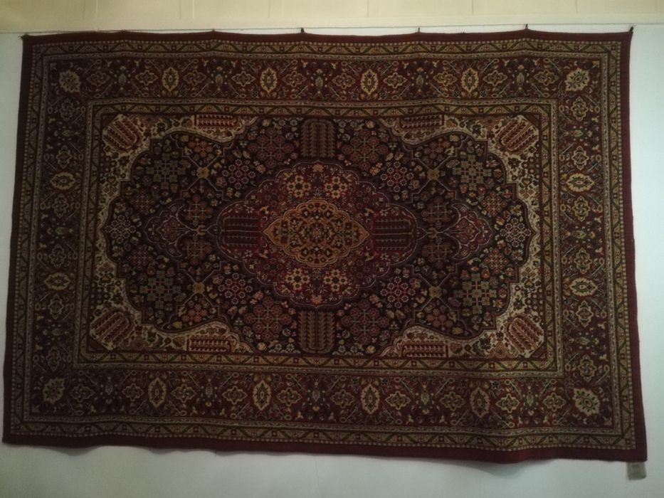Продам шерстяной настенный ковер