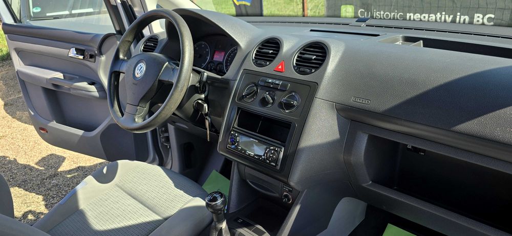 RATE&CASH avans 0 Vand Vw Caddy Life an 2008 motor 1900 cm3 diesel 55 kw ( 75 c,p motor simplu ) euro 4 clima