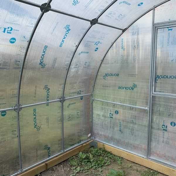 Теплица из поликарбоната