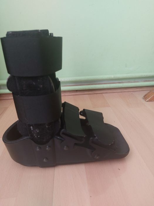 Vand orteză picior drept mărimea 39