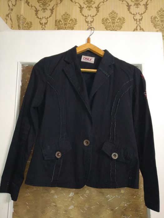 Женский пиджак..