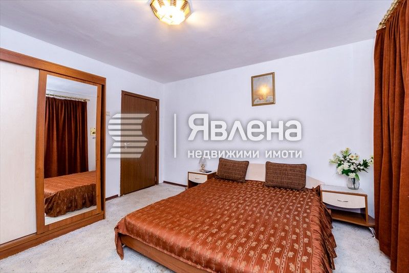 Продава се Къща в Банкя - 700 кв.м за 850 €/кв.м - Снимка #8