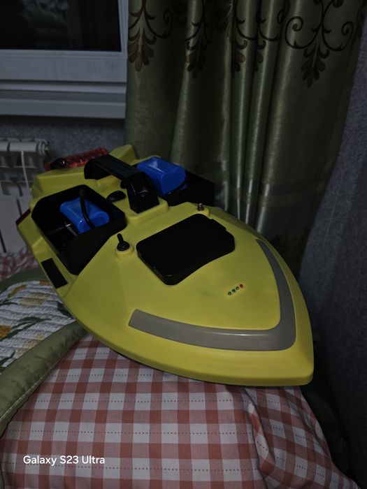 Прикормочный кораблик