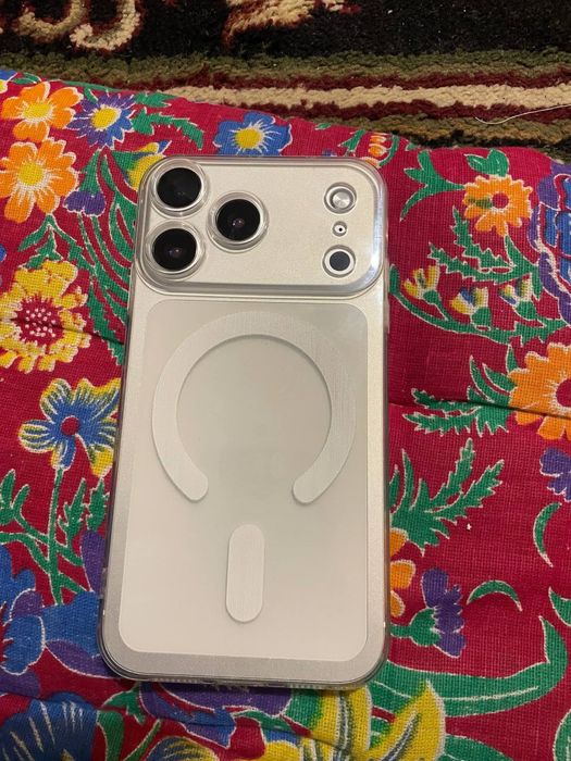 Iphone 11 17 про корпс урнатлган