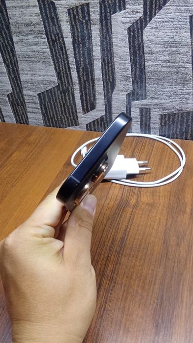 Срочно Айфон 16 про қара титан