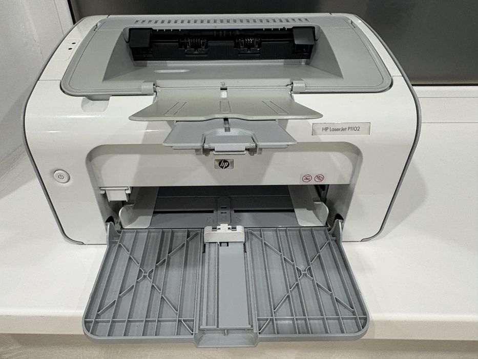 Продам лазерный принтер НР Р1102 с маленьким пробегом