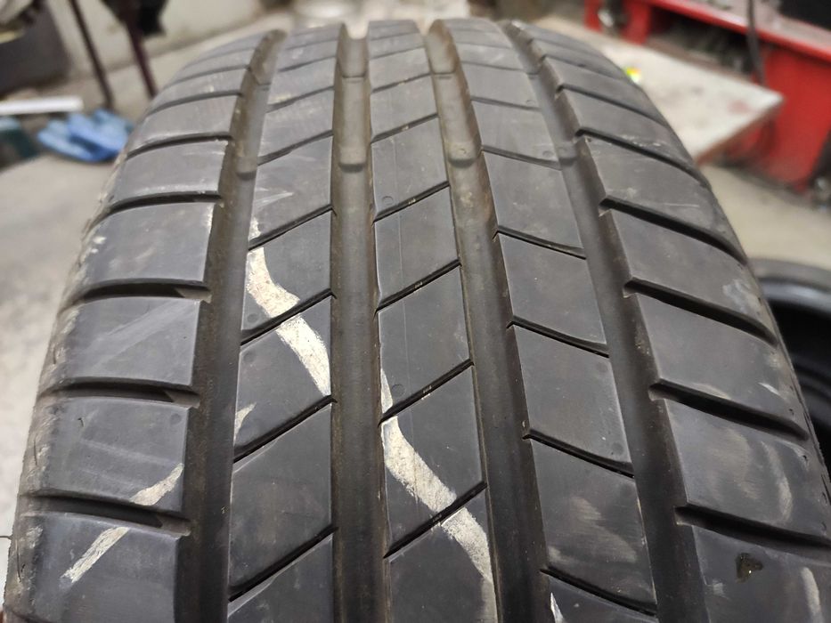 Единични гуми с размер 205 55 16