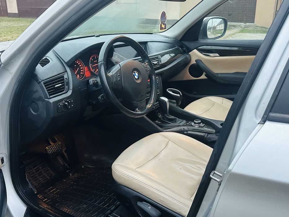 Bmw x1  X-Drive Automat