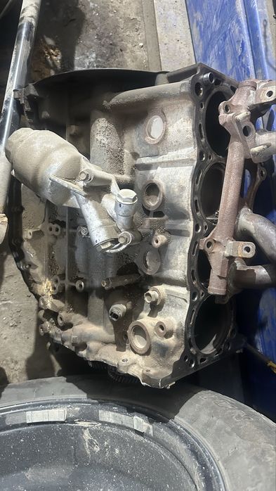 Двигатель Toyota 2TR-FE