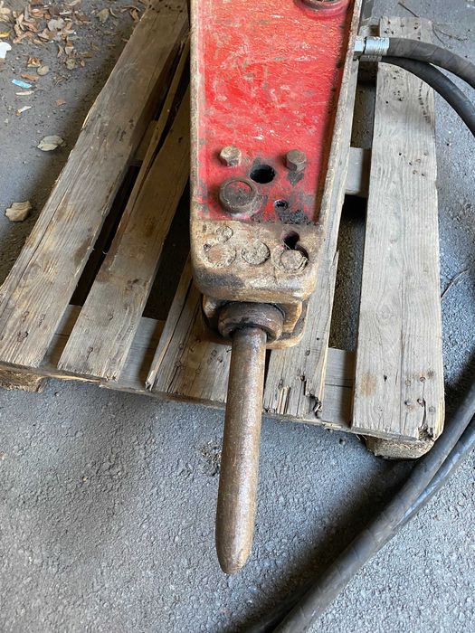 Хидравличен чук за багер