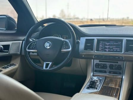 Jaguar XF 2.2 2013