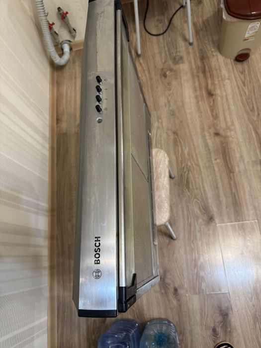 Продам вытяжку Bosh