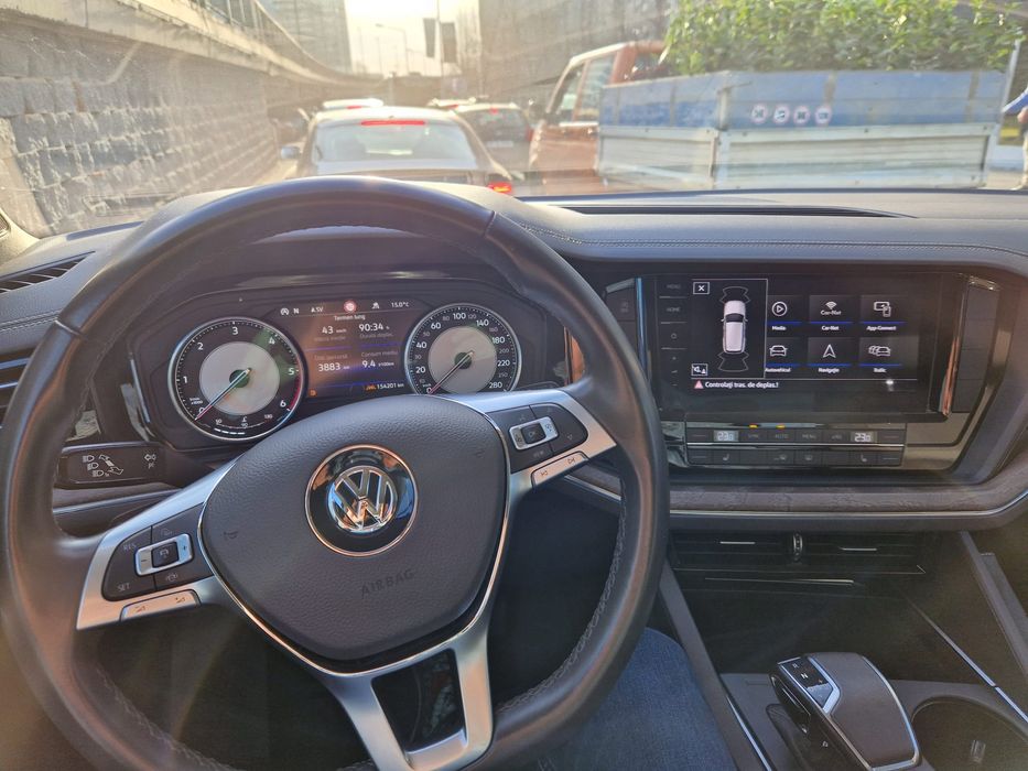 VOLKSWAGEN Touareg 2019 — imagine 4