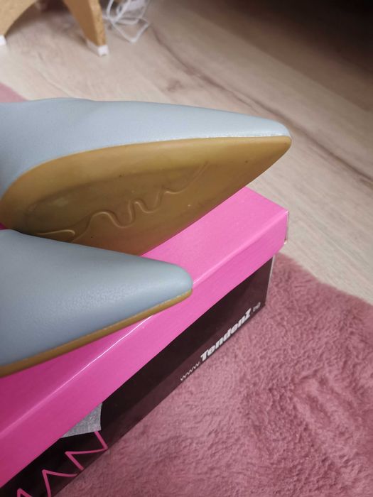 Обувки Tendez, нови