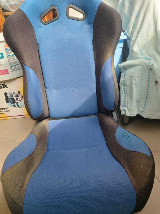 Кресло автомобильное (Б/У)