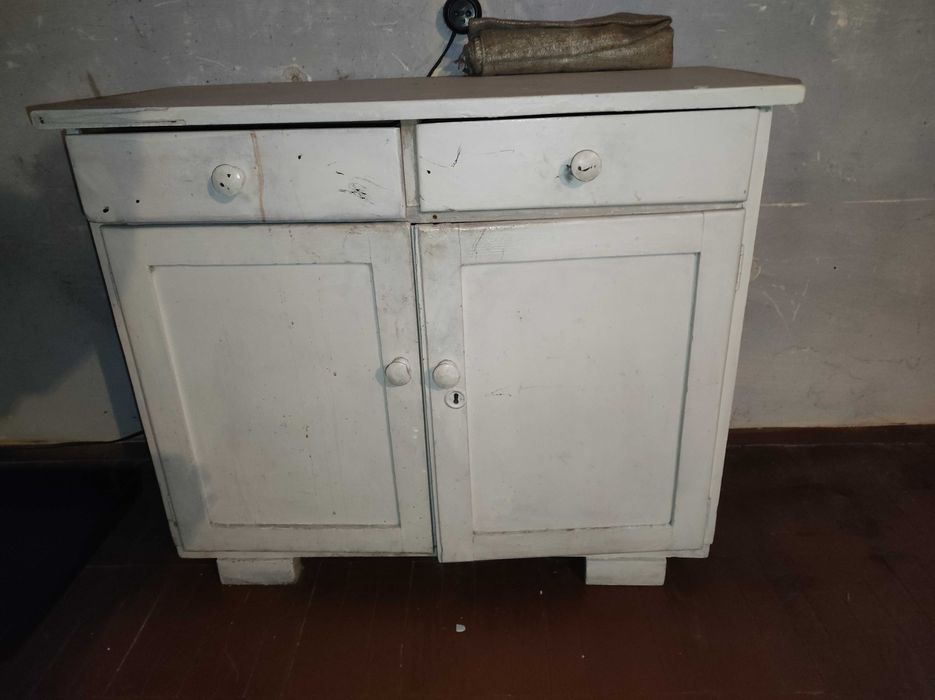 Ретро дървен скрин/шкаф